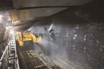 一季度全省煤炭產(chǎn)量達(dá)到3.35億噸,同比增長8.9%——山西不折不扣落實(shí)煤炭增產(chǎn)保供任務(wù)